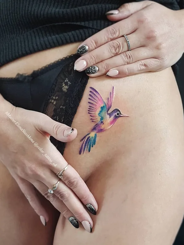 female color watercolor tatouage sur hip #49562 | Artiste tatoueur Елена Сташкина