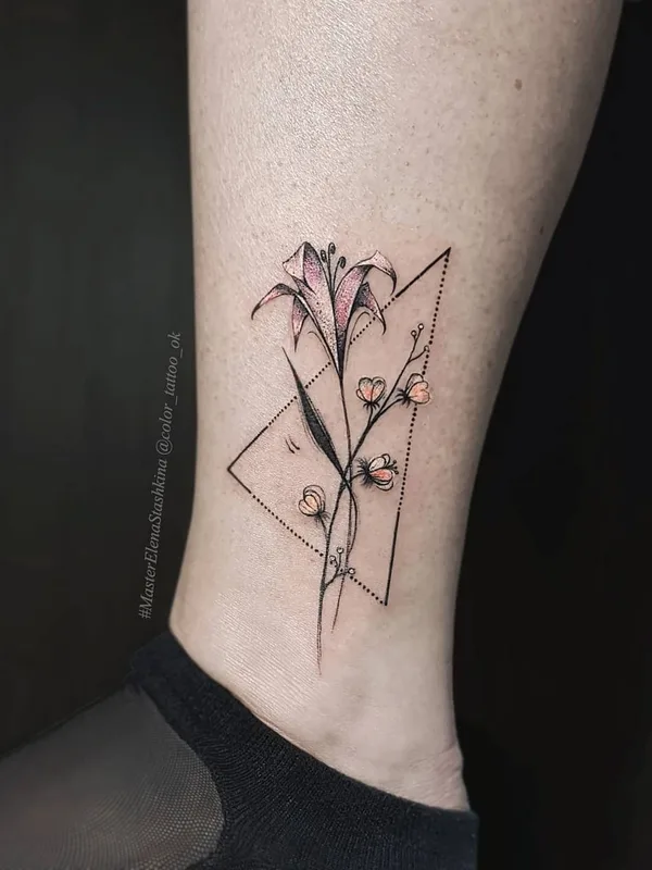 female color fineline tatouage sur ankle #49561 | Artiste tatoueur Елена Сташкина