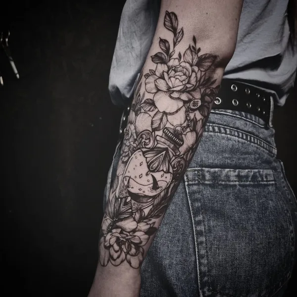 Graphic tattoo by Roxy Tattoo in Воронеж