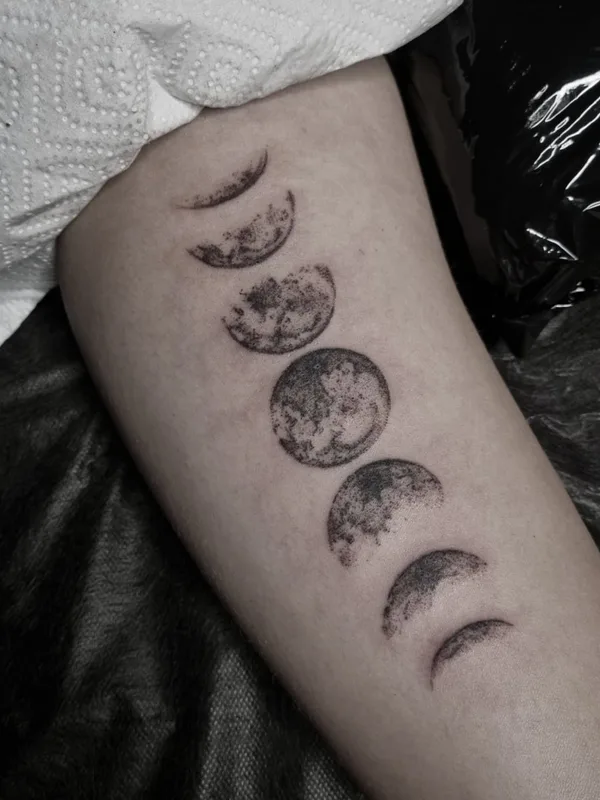 black blackwork Tatuagem em forearm #49589 | Tatuador Roxy Tattoo