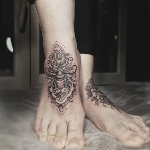 Fine Line tattoo by Дарья Голявина in Воронеж