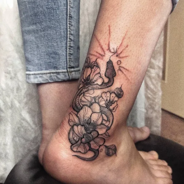 Fine Line tattoo by Дарья Голявина in Воронеж