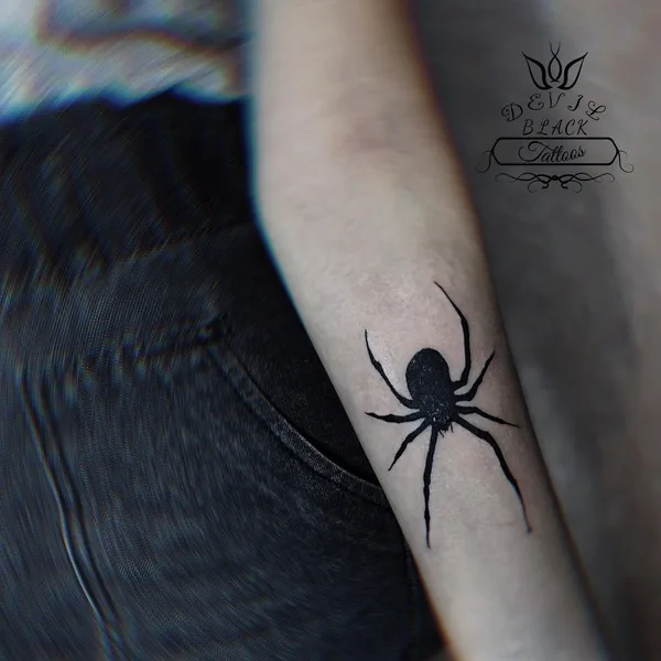 Graphic tattoo by Валентина Городецкая in Воронеж