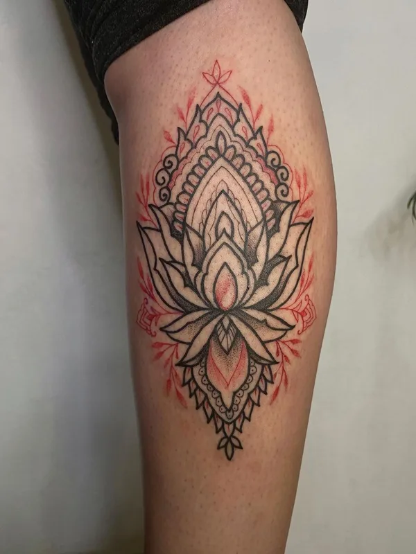 color ornamental Tatuagem em calf #49654 | Tatuador Даша Черникова