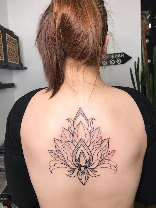 female black linework Tatuagem em upper back #49651 | Tatuador Даша Черникова