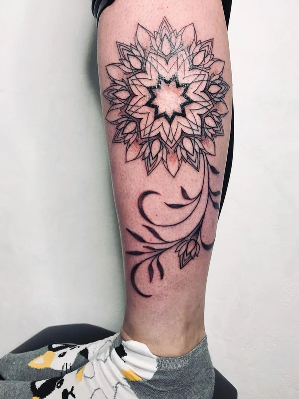 black ornamental Tatuagem em calf #49653 | Tatuador Даша Черникова