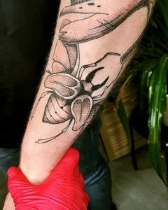 black blackwork 纹身 在 forearm #49686 | 纹身师 Виктория