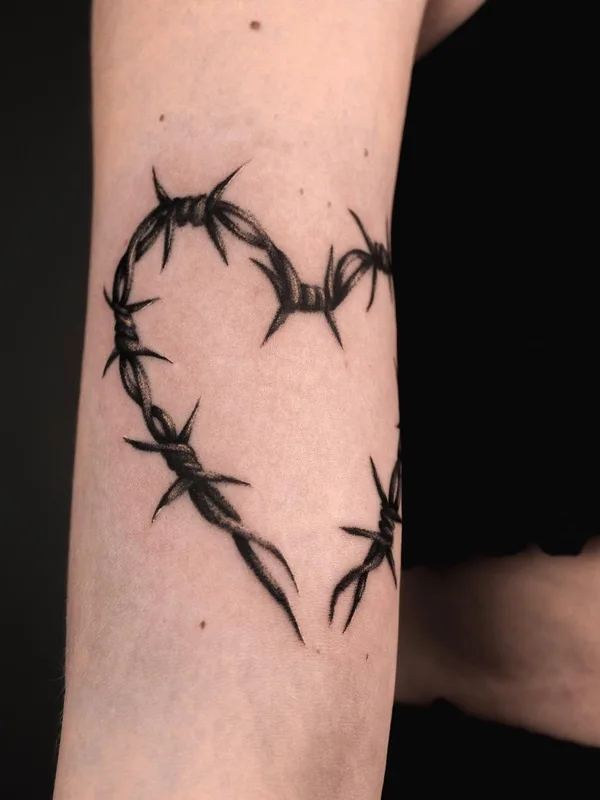 black blackwork Tatuaggio su forearm #52931 | Tatuatore Павел Верцебовский