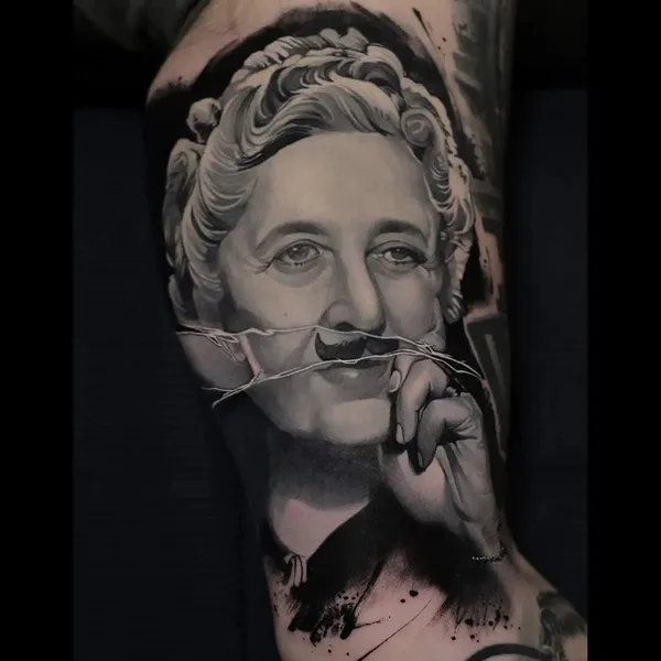 Neo Traditional tattoo by Róbert Bunda in Budapest