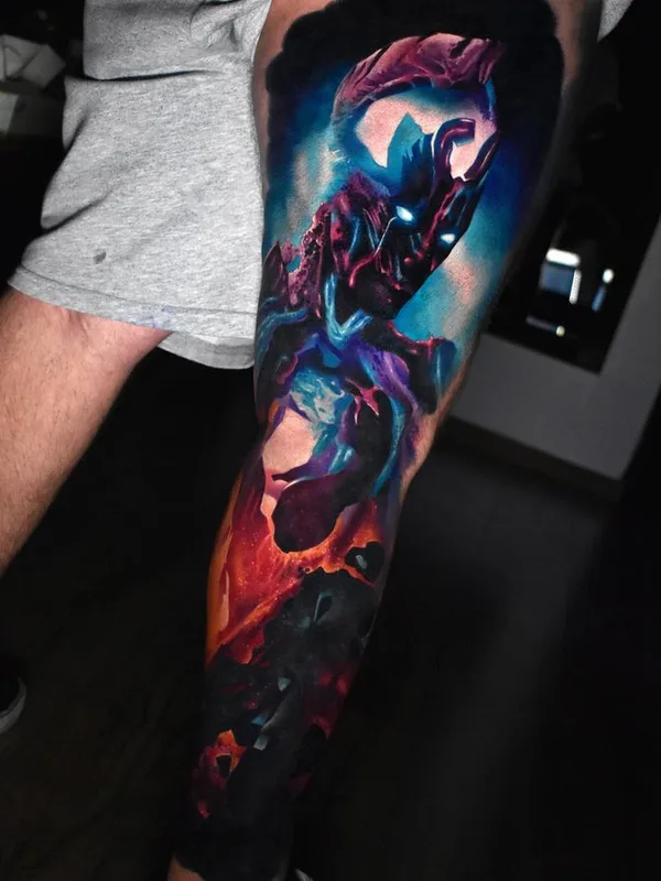 male color surrealism tatuaje en thigh #67567 | Tatuador Ignácz Bence