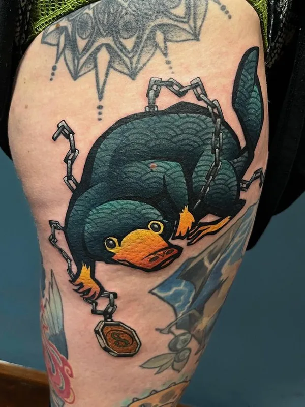 color illustrative tatouage sur thigh #67614 | Artiste tatoueur csiga