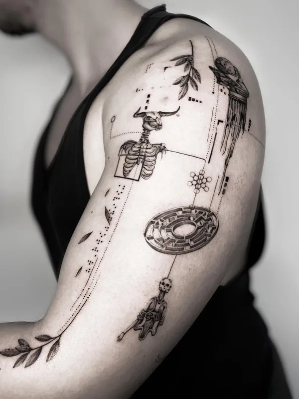 black and grey linework tatuaje en shoulder #67647 | Tatuador Gergo Augusztiny