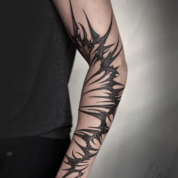 Graphic tattoo by Milad Ismailov in Ташкент