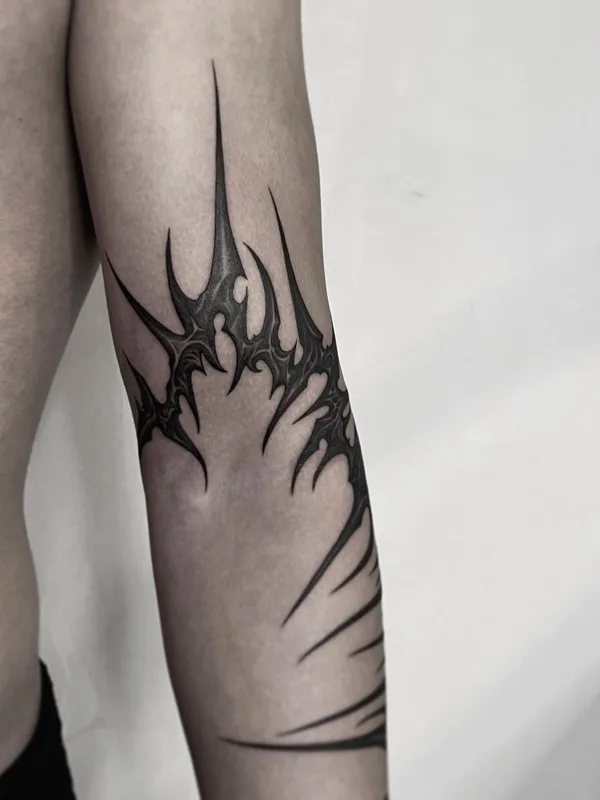 Graphic tattoo by Milad Ismailov in Ташкент