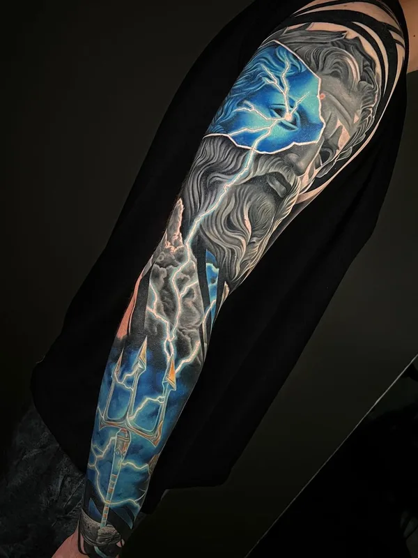 Illustrative tattoo by Артур Мамлиев in Ташкент