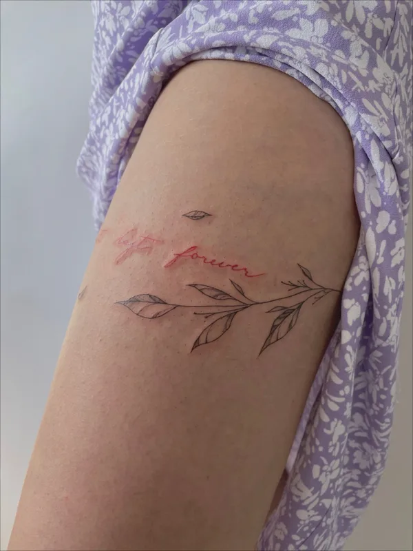 female color fineline татуировка на thigh #59466 | Тату мастер Daria