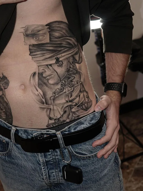 male black and grey black and grey tatouage sur stomach #43689 | Artiste tatoueur Иван Невский