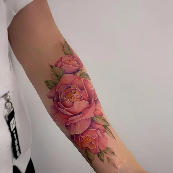 Feminine tattoo by Ольга Котова in Moscow