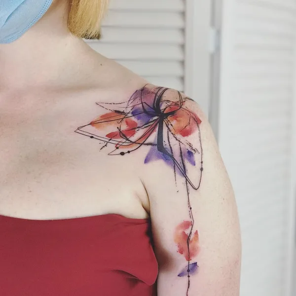 Feminine tattoo by Сельма Нагель in Moscow