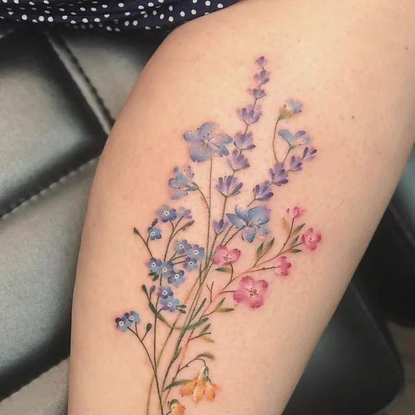 Feminine tattoo by Сельма Нагель in Moscow