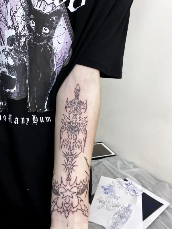 black linework татуировка на forearm #60019 | Тату мастер Handpokek