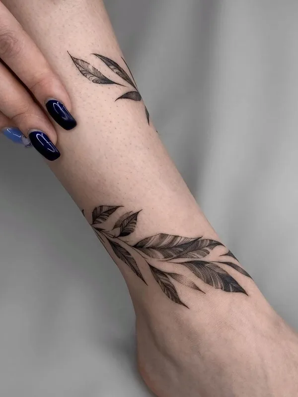 female black and grey fineline tattoo on wrist #49785 | Tattoo Artist Илья Поволоцкий