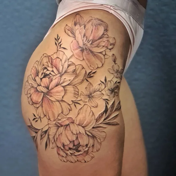 Graphic tattoo by Яна Выкинь in Екатеринбург