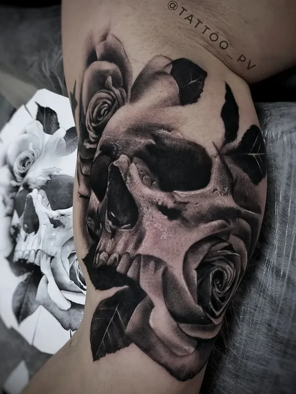 black and grey realism tatouage sur bicep #49877 | Artiste tatoueur Виктор Павлюченко