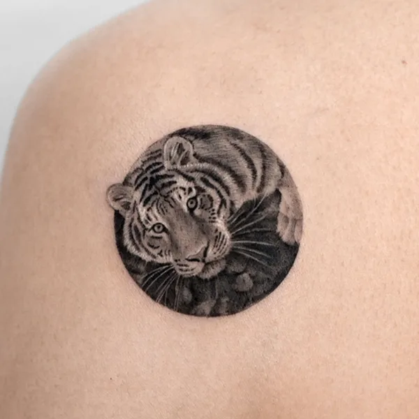 miniature tattoo by  Ria Kim in Seoul