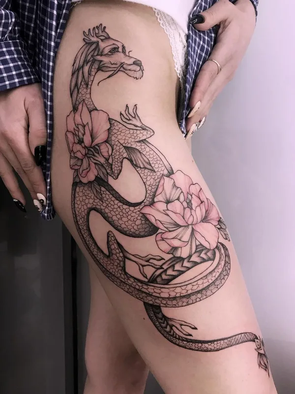 female color linework 타투 부위 thigh #49935 | 타투이스트 Татьяна Карпенко