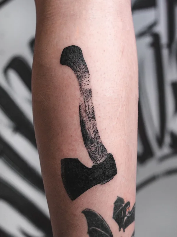 black blackwork татуировка на calf #49949 | Тату мастер Слёзы Мамки