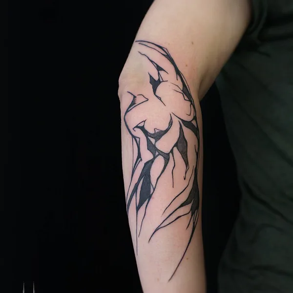 Abstract tattoo by Sanne Vaghi in Berlin