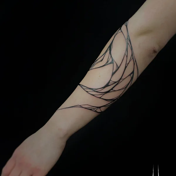 Abstract tattoo by Sanne Vaghi in Berlin