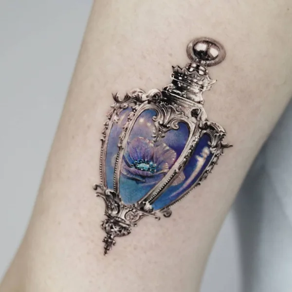 Minimalism tattoo by Tattooist Ziho
