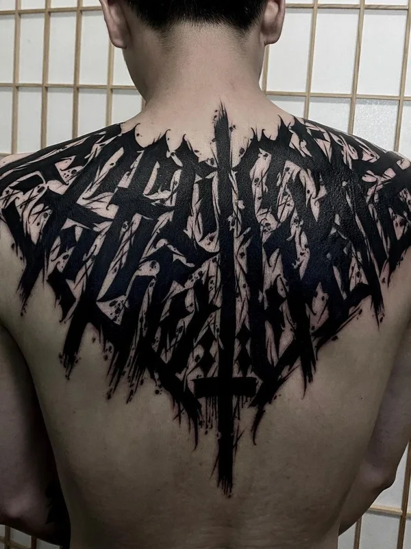 black blackwork tattoo auf full back #41142 | Tätowierer ink_ddd