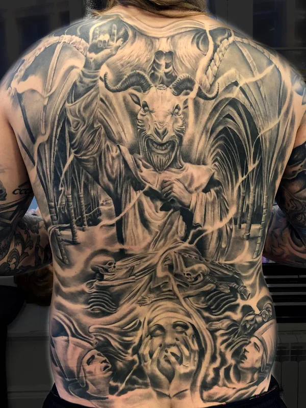 male black and grey black and grey Tatuagem em full back #32371 | Tatuador Del May