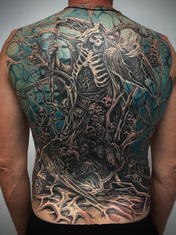 male black and grey black and grey Tatuagem em full back #74276 | Tatuador Олег Иферов