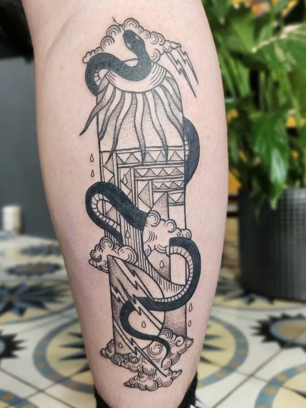 black and grey blackwork tatuaje en calf #43934 | Tatuador Polly Heggenes