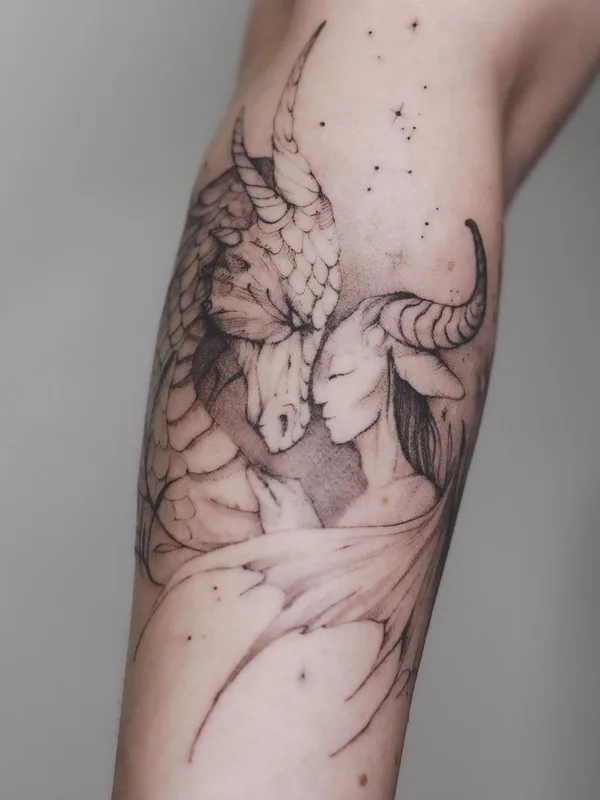 black and grey linework tattoo auf forearm #43998 | Tätowierer Полина Тарасенко