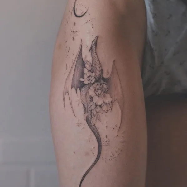 Graphic tattoo by Полина Тарасенко in Сургут