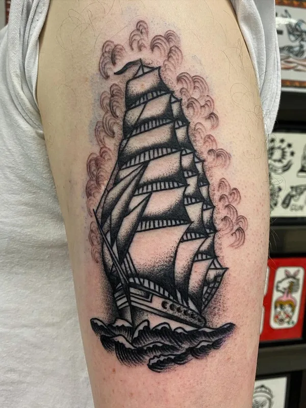 black and grey traditional татуировка на upper arm #44009 | Тату мастер Victor RBL