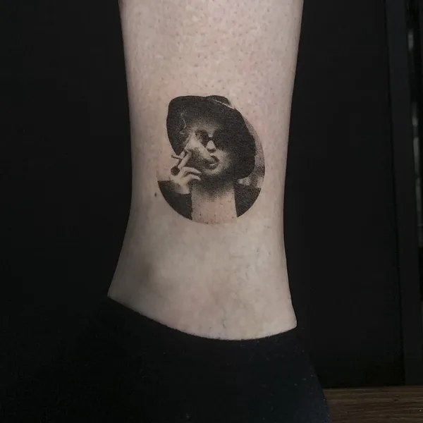 Minimalism tattoo by Ангелина Дормидонтова in Moscow