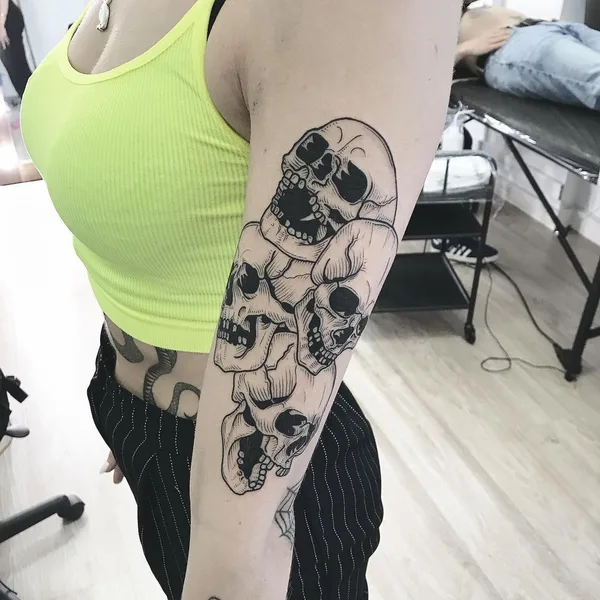Graphic tattoo by Филипп Болвинов in Moscow