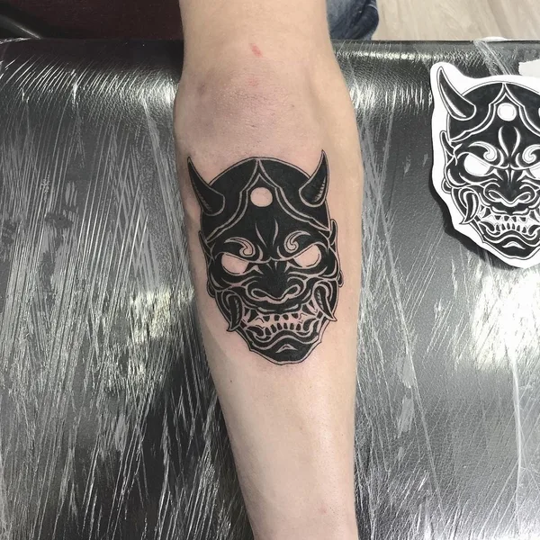Graphic tattoo by Филипп Болвинов in Moscow