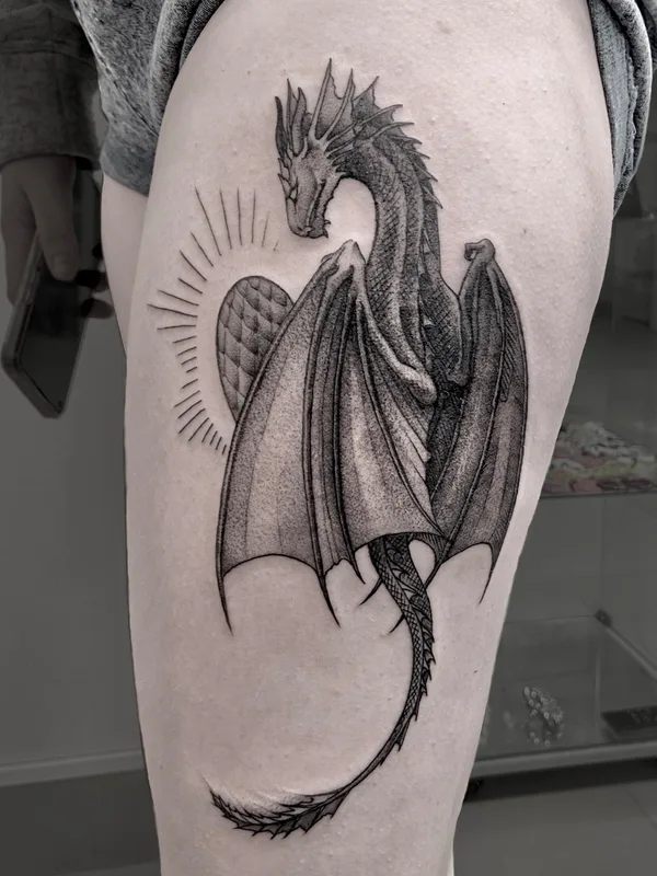 black and grey blackwork татуировка на thigh #63905 | Тату мастер Андрей Кононов