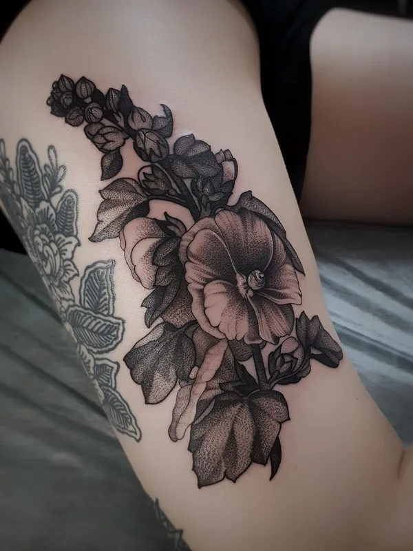 black and grey blackwork татуировка на thigh #35431 | Тату мастер Egor Vavilov