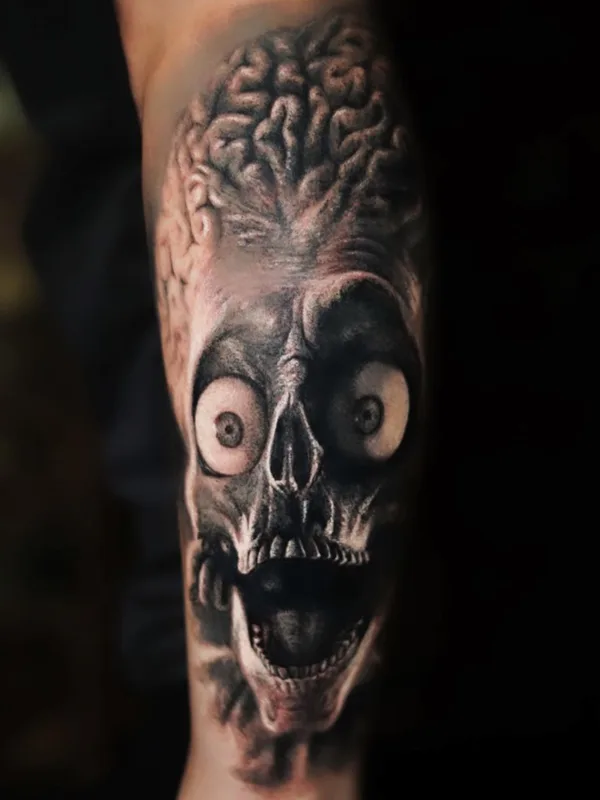 black and grey realism tatuaje en forearm #39439 | Tatuador Adrian Sanchez