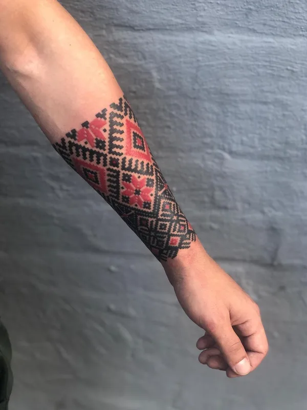 color geometric tattoo on forearm #58231 | Tattoo Artist КОД РОДУ