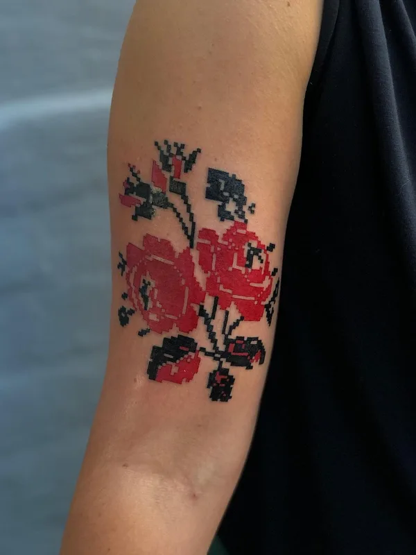 color pixel tattoo on forearm #58228 | Tattoo Artist КОД РОДУ