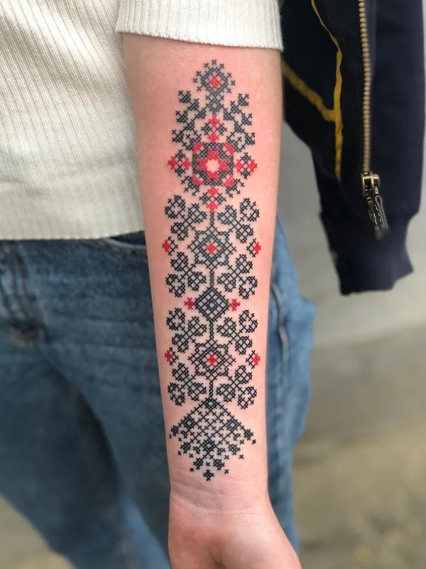 color geometric tattoo on forearm #58233 | Tattoo Artist КОД РОДУ